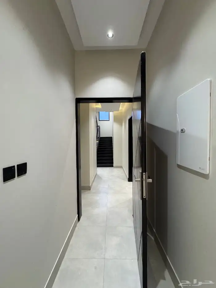 للبيع بالمحاله شقق علويه بسطح خاص تشطيب vip ب520 الف 7