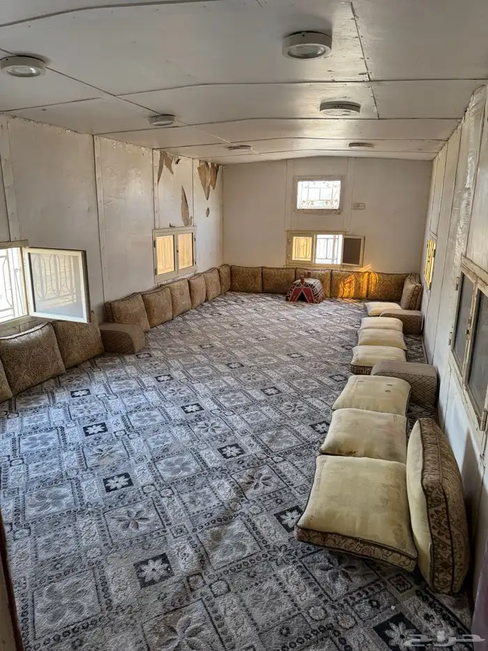 شاحنات كارافان 4