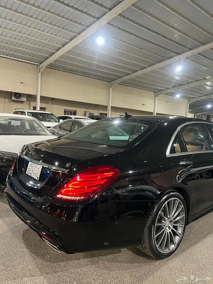 مرسيدس s400 مخزنه عداد 77 الف جفالي 4 ازارير وكاله 26