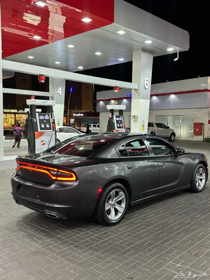 للبيع دوج تشارجر 2020 1
