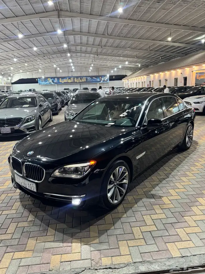 BMW 730Li 2015 0