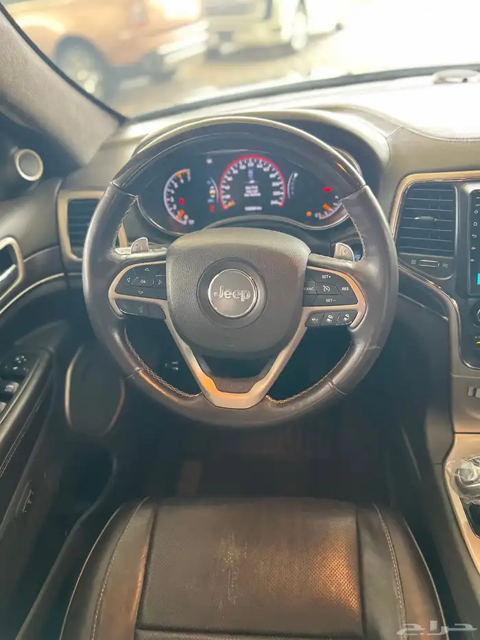 جيب شيروكي جراند 2015 فل كامل سعودي ماشي 139 الف 14