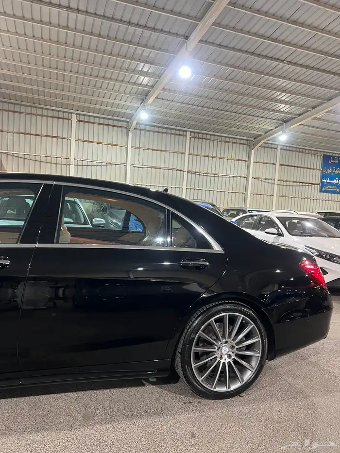 مرسيدس s400 مخزنه عداد 77 الف جفالي 4 ازارير وكاله 7