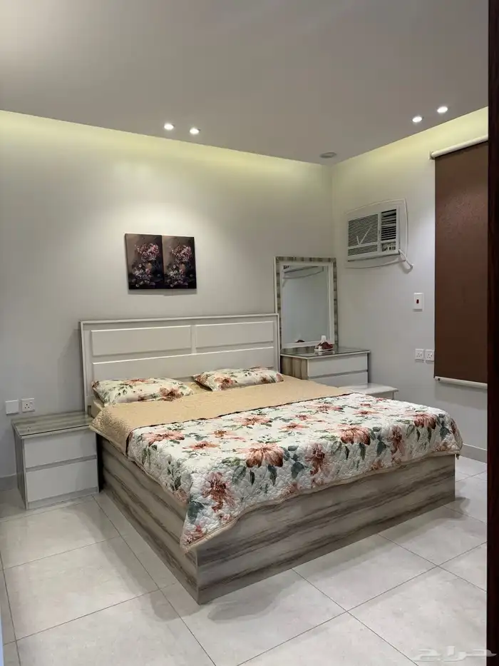 شقة مفروشة وصغيرة وأرضية بمدخل خاص للإيجار 1