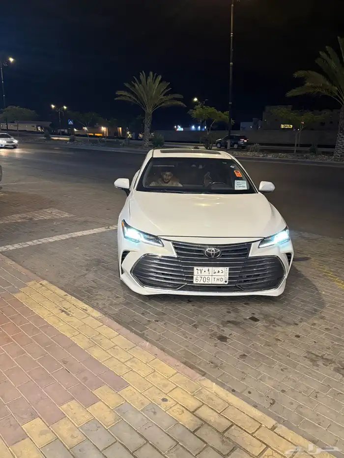 تويوتا أفالون 2021بريميوم فل كامل 1