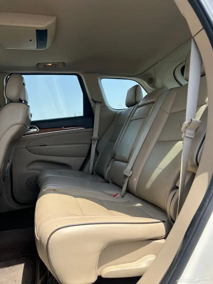 جيب شروكي اوفرلاند بودي وكاله 2011 سعودي 13