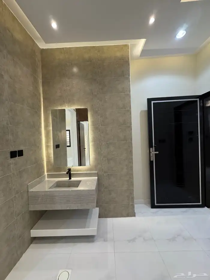 للبيع بالمحاله قرب حديقه المليون متبقي شقه علويه 530 الف 4