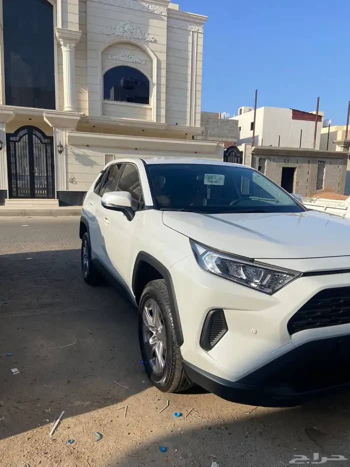 تويوتا راف فور LE 2025 مستعملة للبيع قير اوتماتيك 1