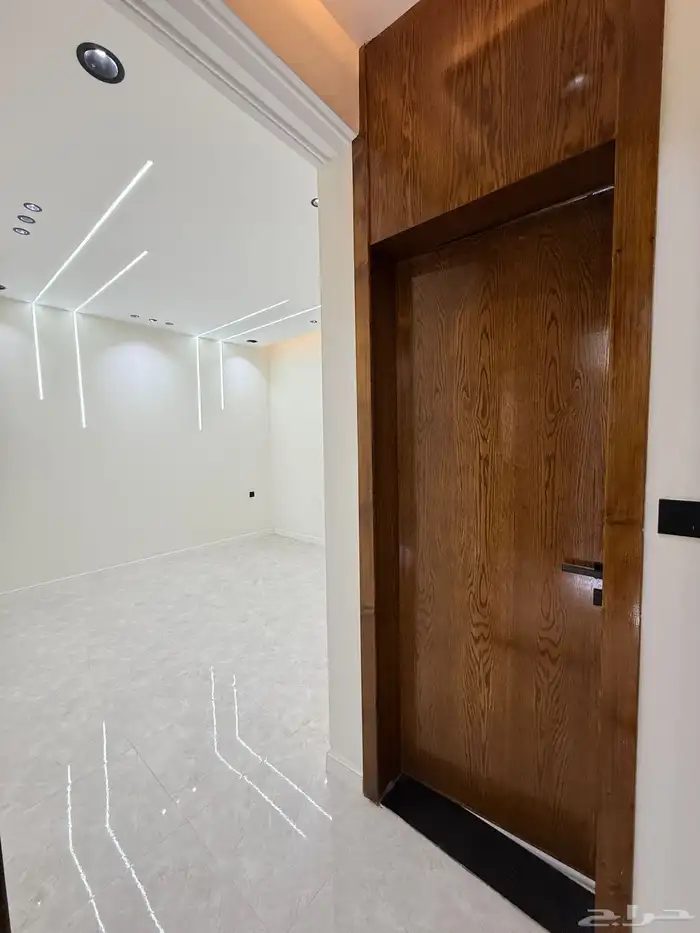 للبيع شقق علويه6غرف بسطح خاص ح الراقي خ مشيط بسعر550الف 14