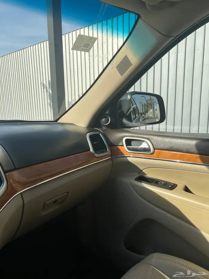 جراند شيروكي للبيع ب 25 الف 6