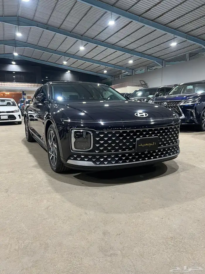 هيونداي ازيرا 2025 1