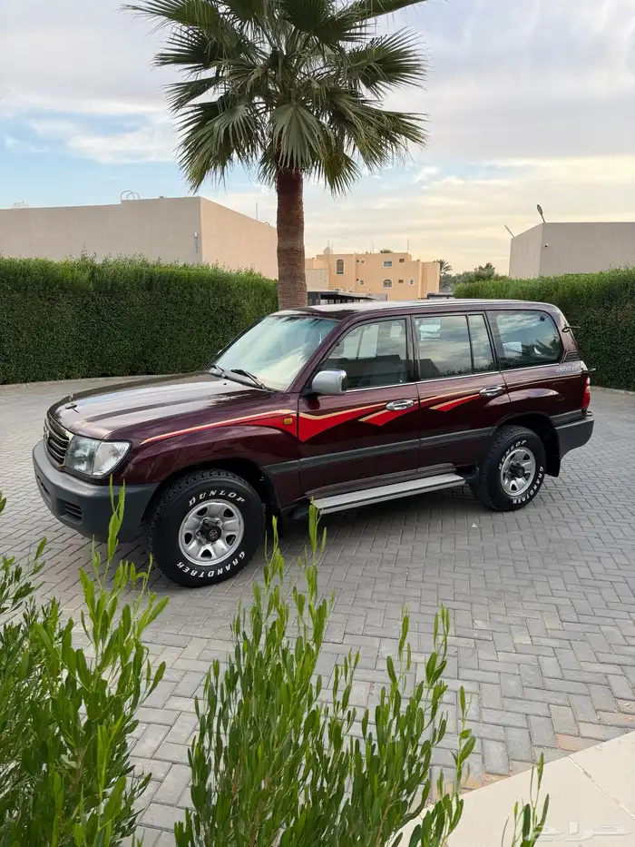 لاندكروزر 1999 قير عادي (عنابي) ممشى قليل 4