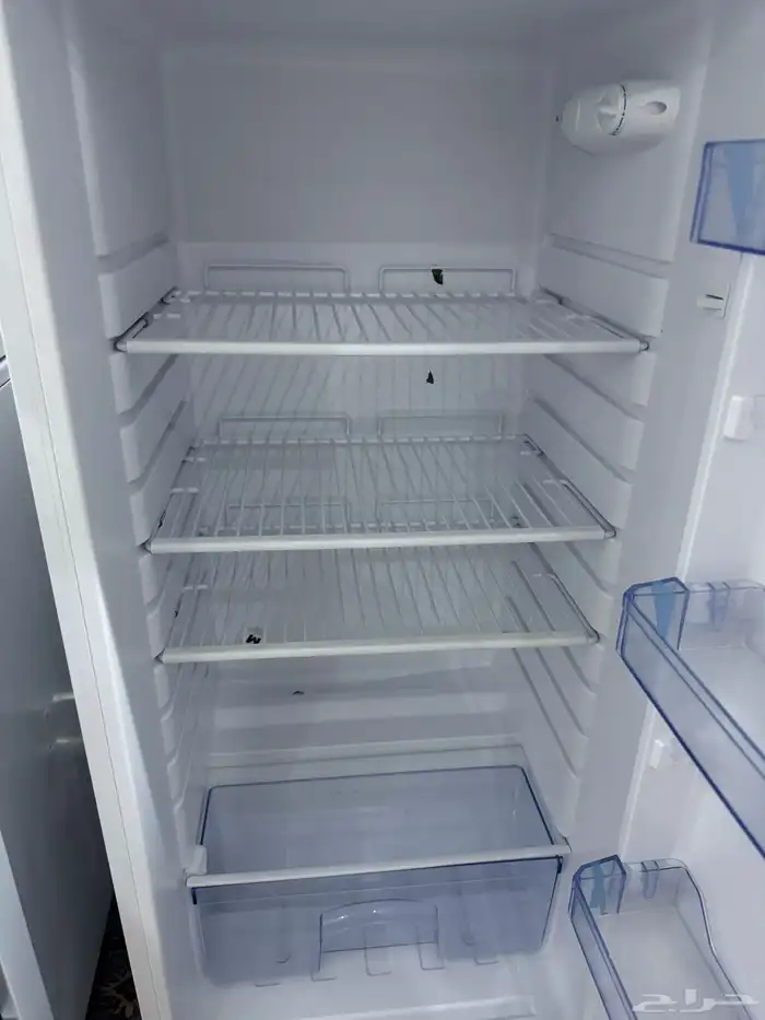 للبيع ثلاجة 9 قدم بحالة الوكالة 2