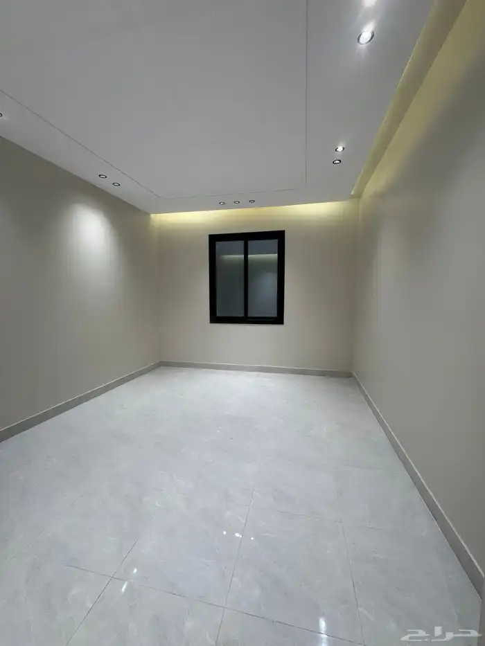 للبيع ادوار علوى مع سطح مداخل مستقله مصعد مستقل المحاله ابه 22