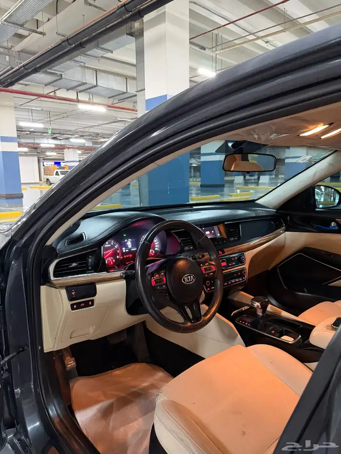 كيا كادينزا 8