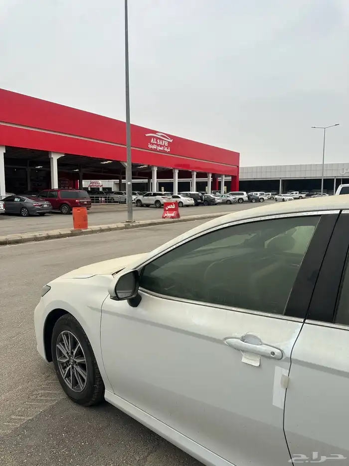 عرض خاص كامري 2025 E بنزين سعودي لون ابيض 4