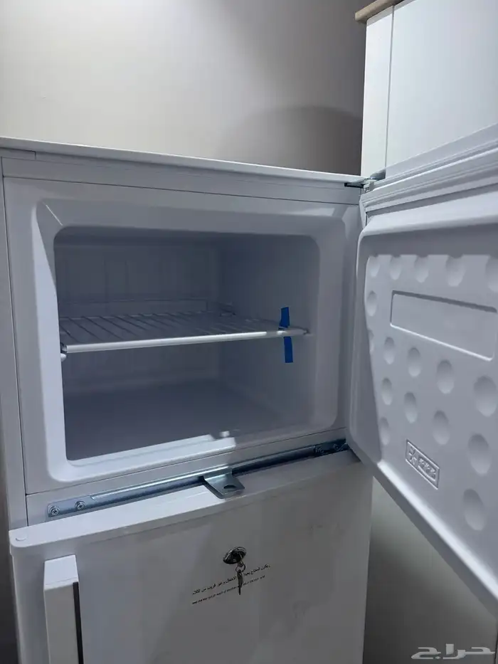 للبيع ثلاجة 9 قدم بحالة الوكالة 3