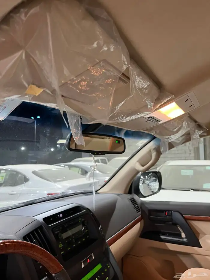 لاندكروزر 2014 شبه الجديد 25