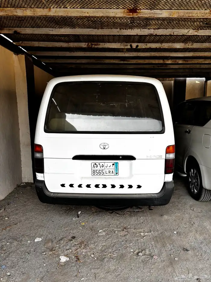 باص للبيع تويوتا بنزيم 8