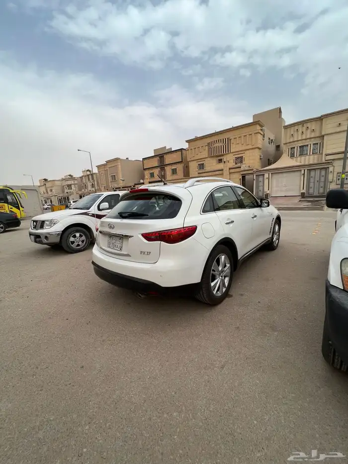 انفينتي fx37 2013 11