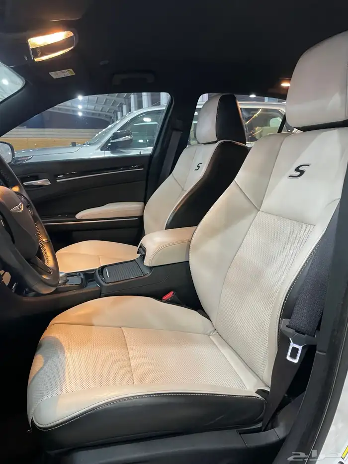 كرايسلر 300s موديل 2021 فل كامل 21