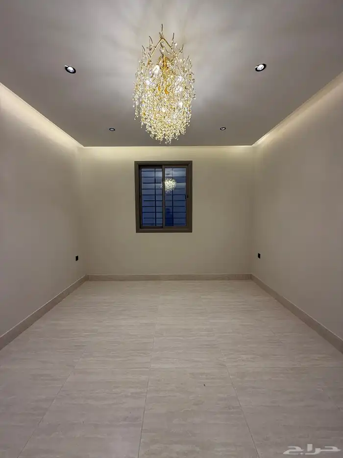 للبيع شقه ارضيه ببايكة ف حي المصيف مقابل نادي ضمك 9