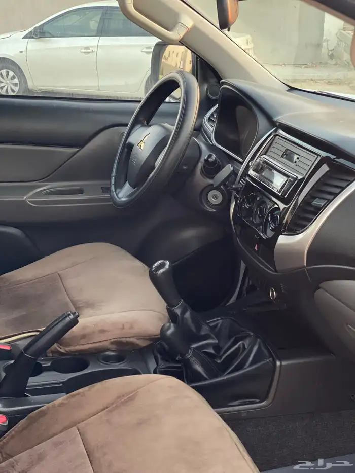 ميتسوبيشي 12