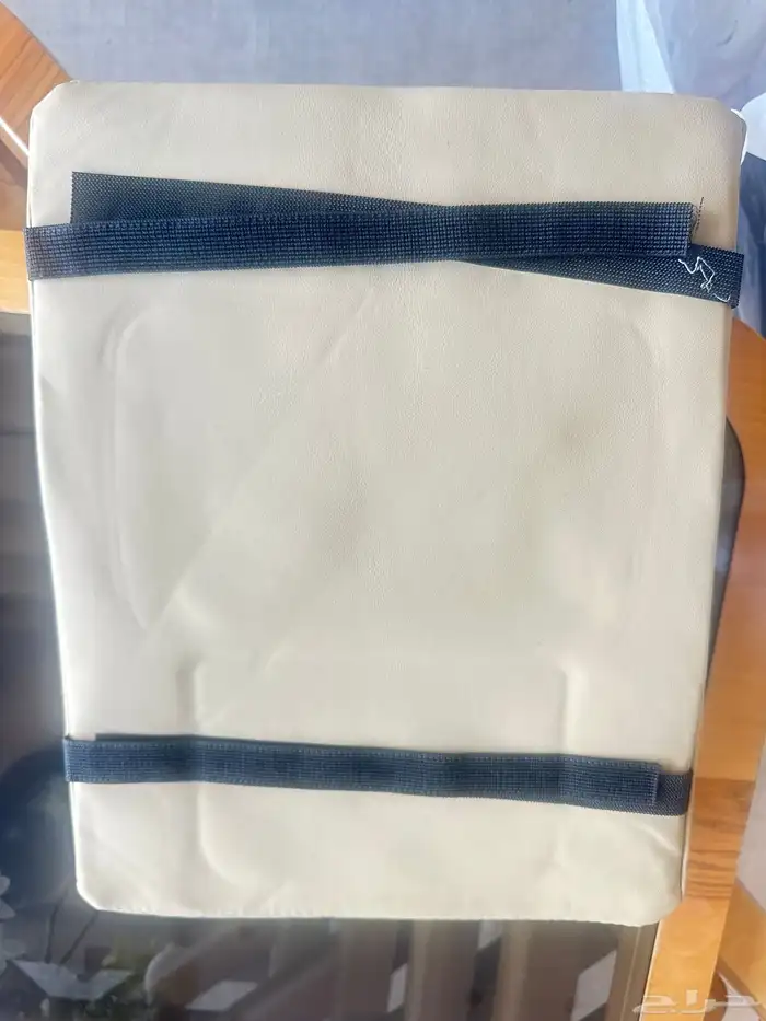 تكاية فاخرة  جلد لسيارات لاندكروزر وجيب لكزس 2