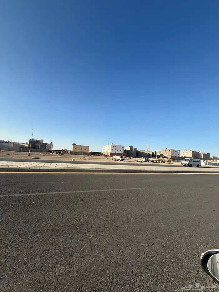 للبيع ارض تجارية في مخطط النبلاء م660 خلف خلاف بعد محطة نفط 0