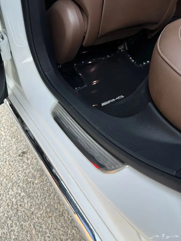 مرسيدس E220d ديزل AMG 11