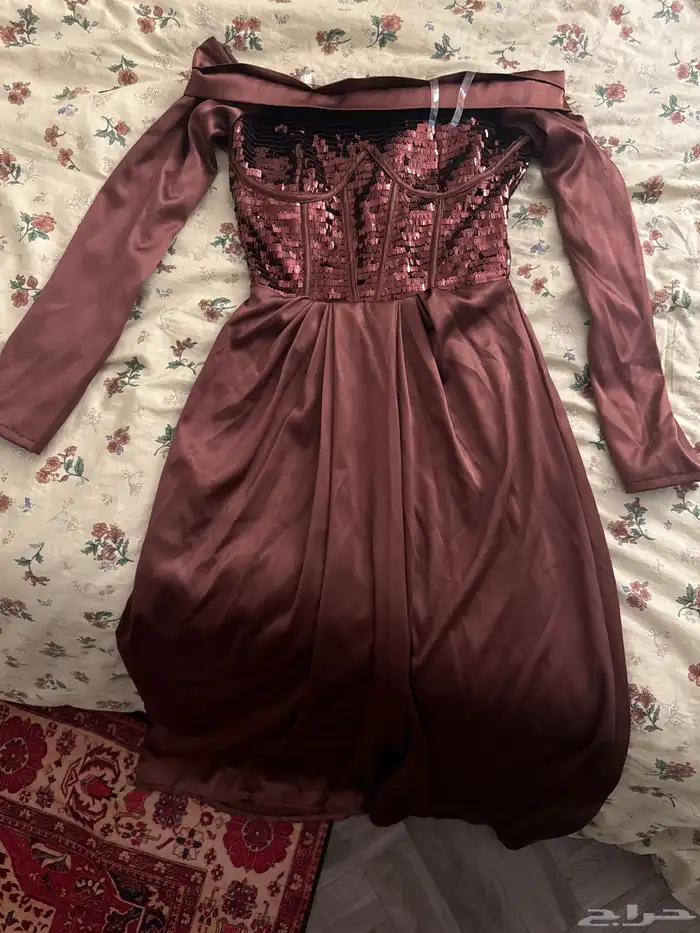 فستان جديد مالبسته ابد مفصلته ب 500 ببيعه 400 0