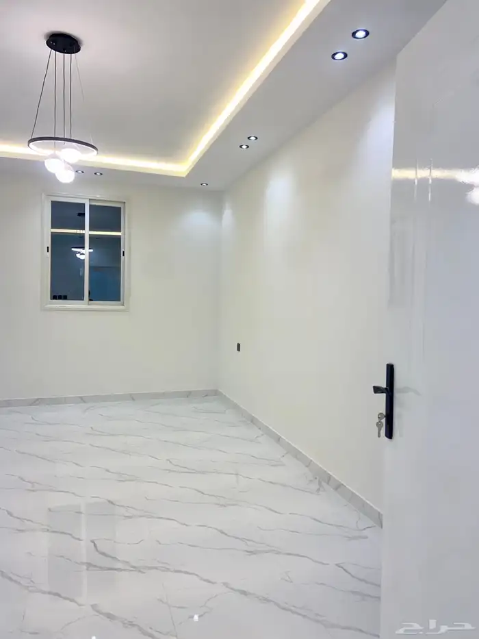 شقة تمليك للبيع ب370 الف شاملة السعي والضريبة ابها المحالة 8