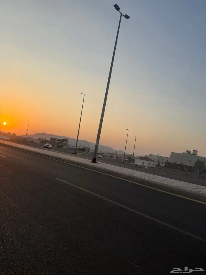 للبيع ارض تجارية في مخطط النبلاء م660 خلف خلاف بعد محطة نفط 35