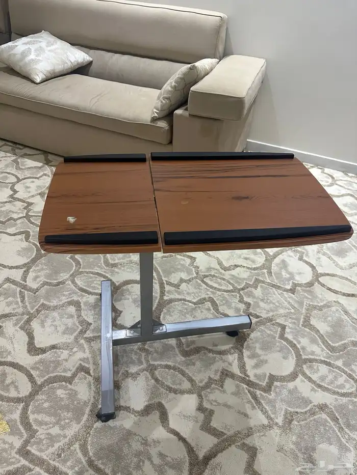 طاولة قابلة للتعديل كمبيوتر 3