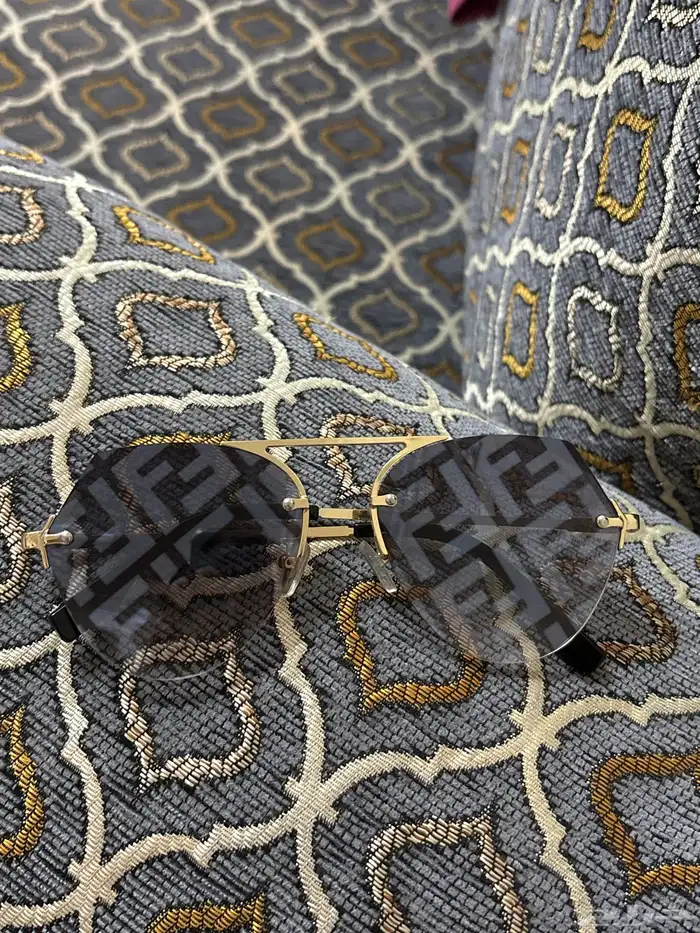 نظاره FENDI 0