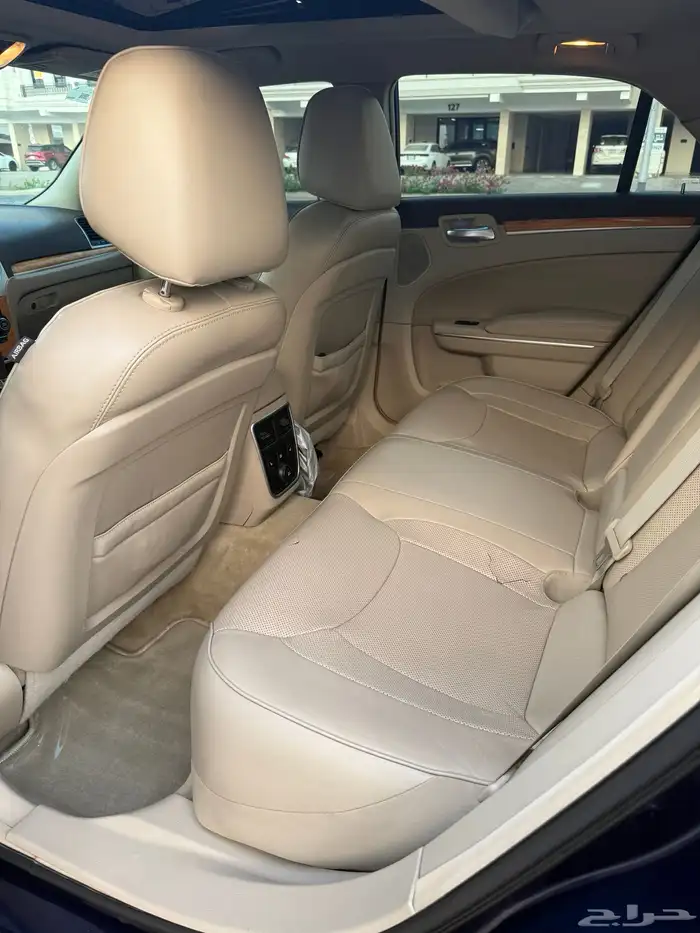 كرايسلر C300 هيمي 2014 ممشى قليل مالك ثاني 19