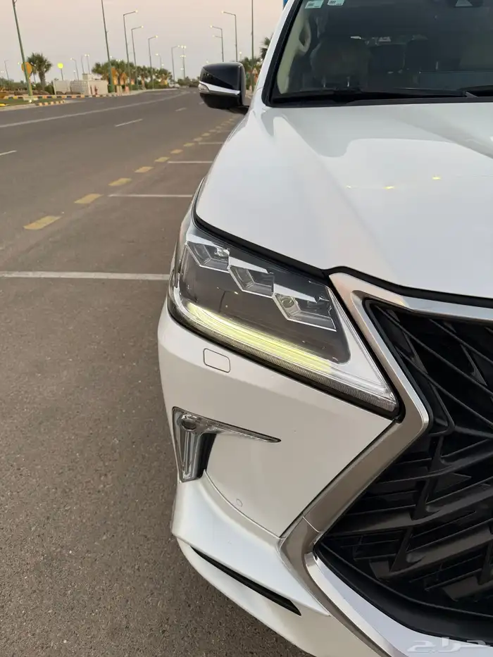 جيب لكزس LX570. 2020 1