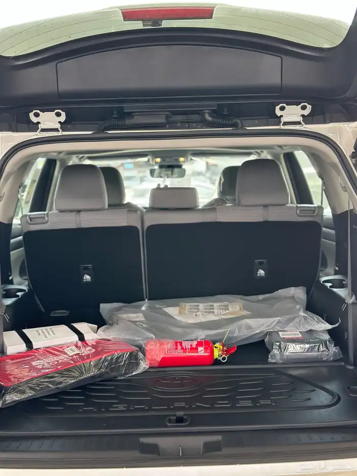 تويوتا هايلاندر GLE الوان ابيض موديل 2025 6