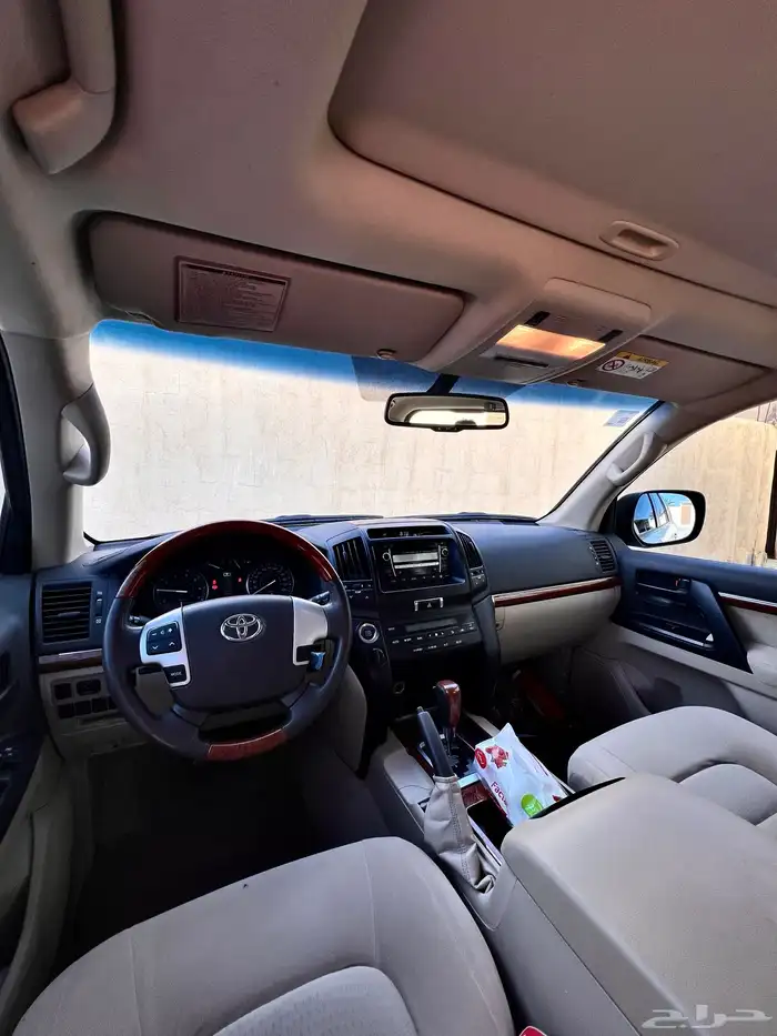 لاندكروزر 7