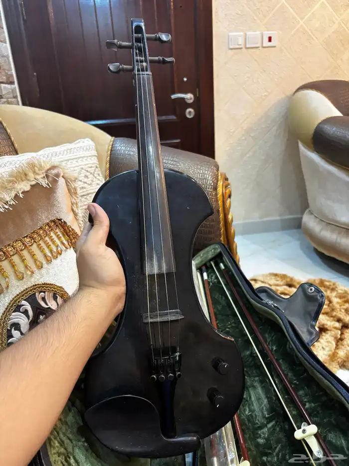 عود موسيقي وكمنجه لا البيع 7