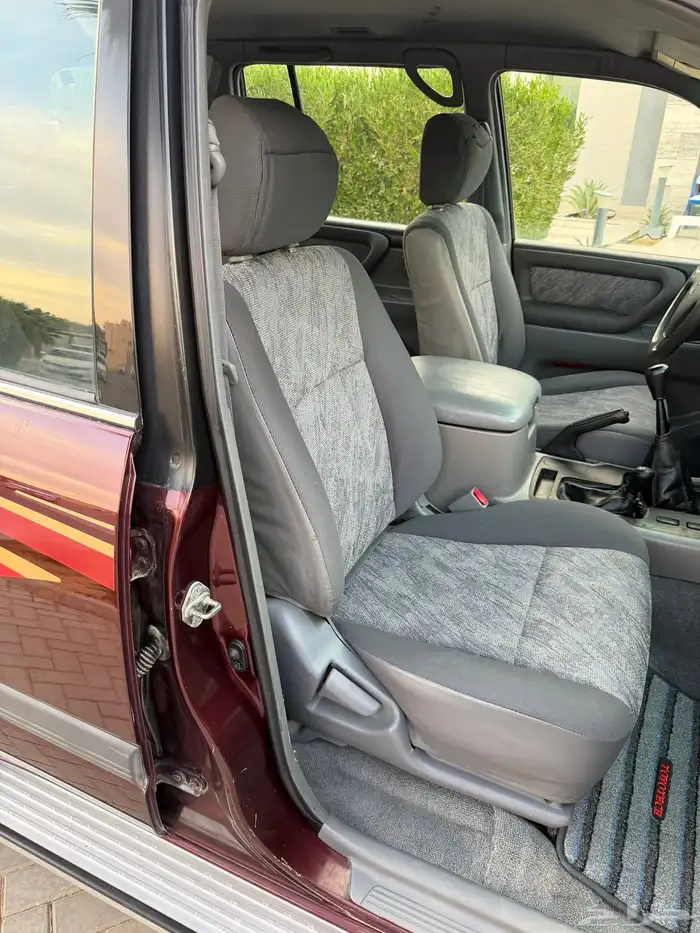 لاندكروزر 1999 قير عادي (عنابي) ممشى قليل 54