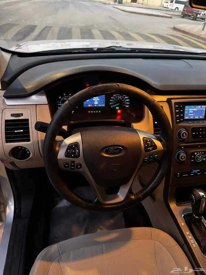 للبيع فورد فلكس 2013 نظيف 5