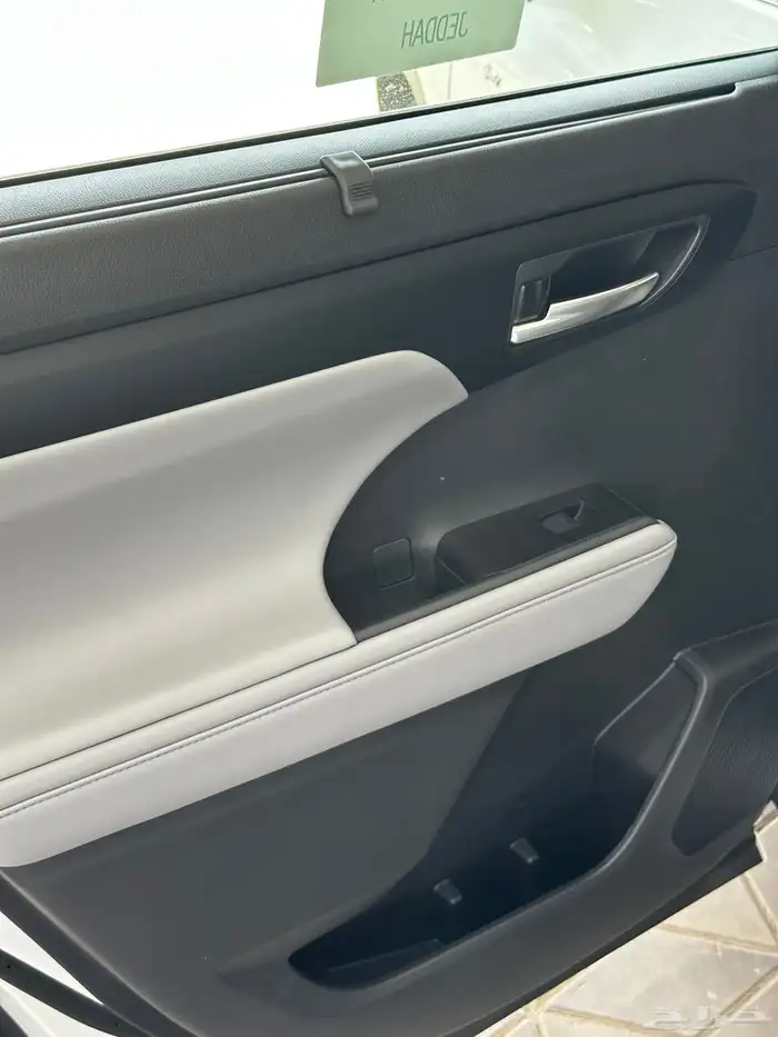 تويوتا هايلاندر GLE الوان ابيض موديل 2025 8