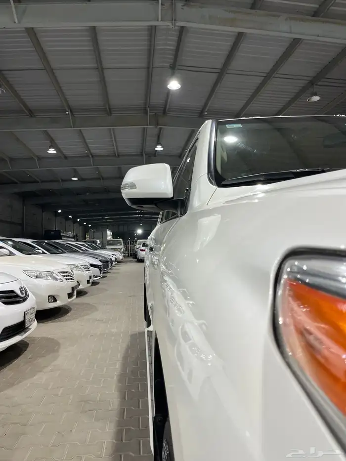 لاندكروزر 2014 شبه الجديد 3