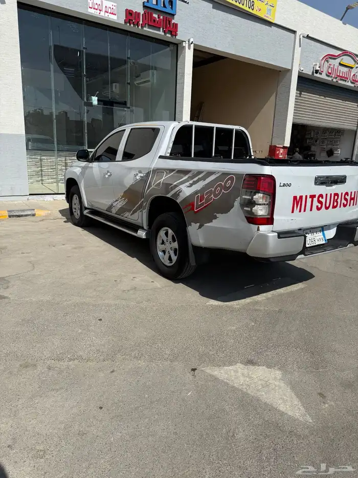 مستبيشي L200 دبل ديزل 8