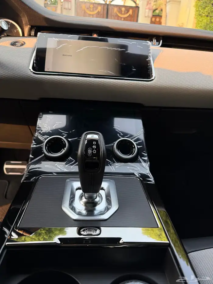 لاند روفر ايفوك شبه اصفار 2023 13