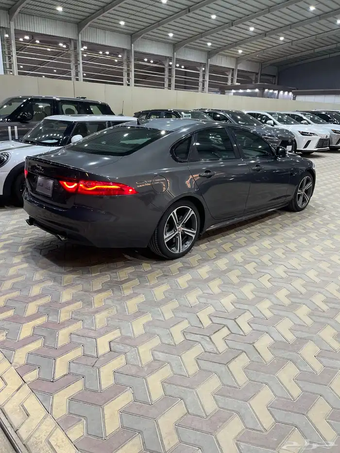 جاكور XF سعودي 2016 عداد 92 الف V6 4