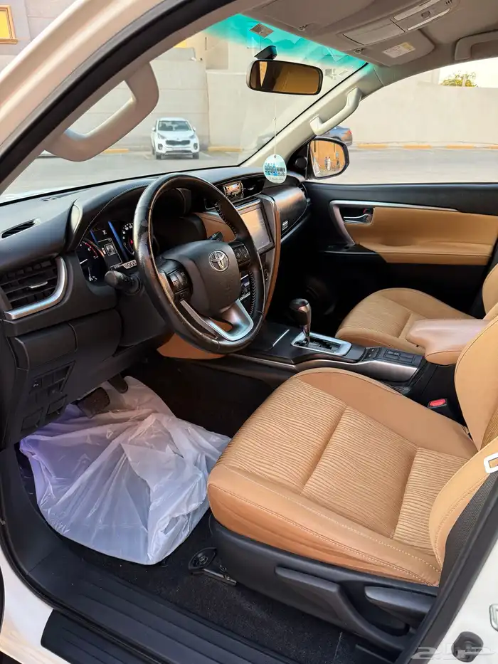 فورتشنر 2022 VX بنزين 21