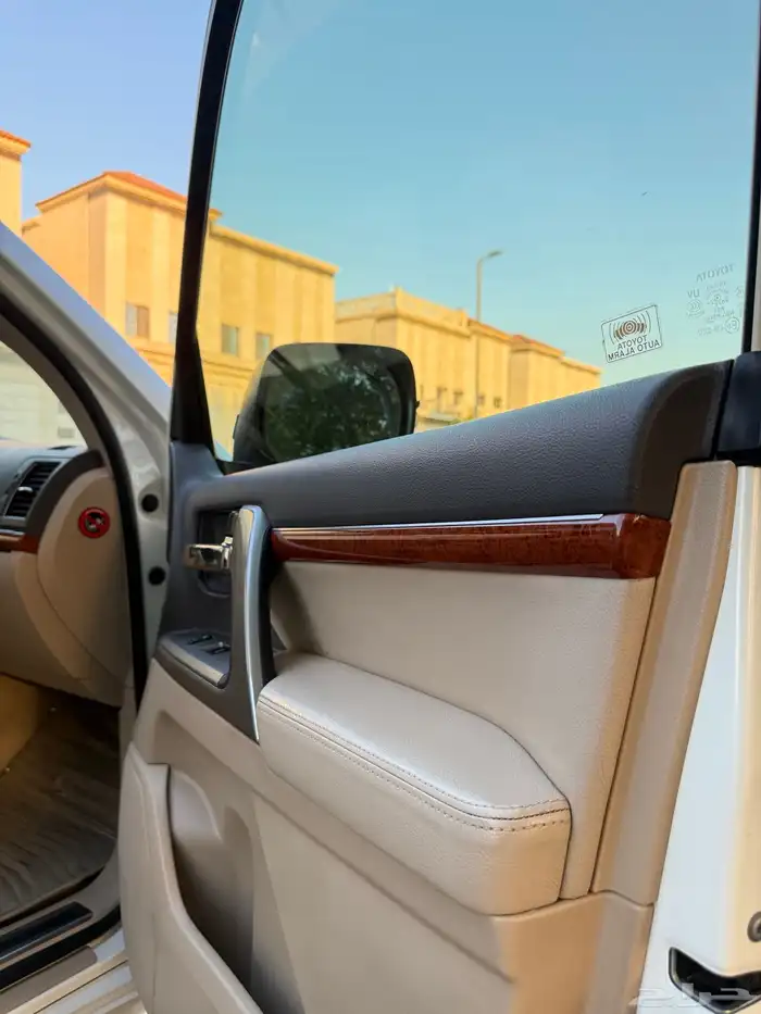 لاندكروزر VXR فكسار 2015 بريمي ( وكالة ) 53