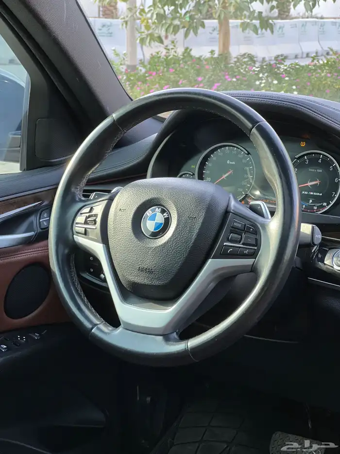 بي ام دبليو X6 نظيف للبيع 13